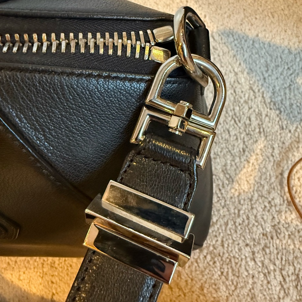 Givenchy bag - Picture 11 of 12